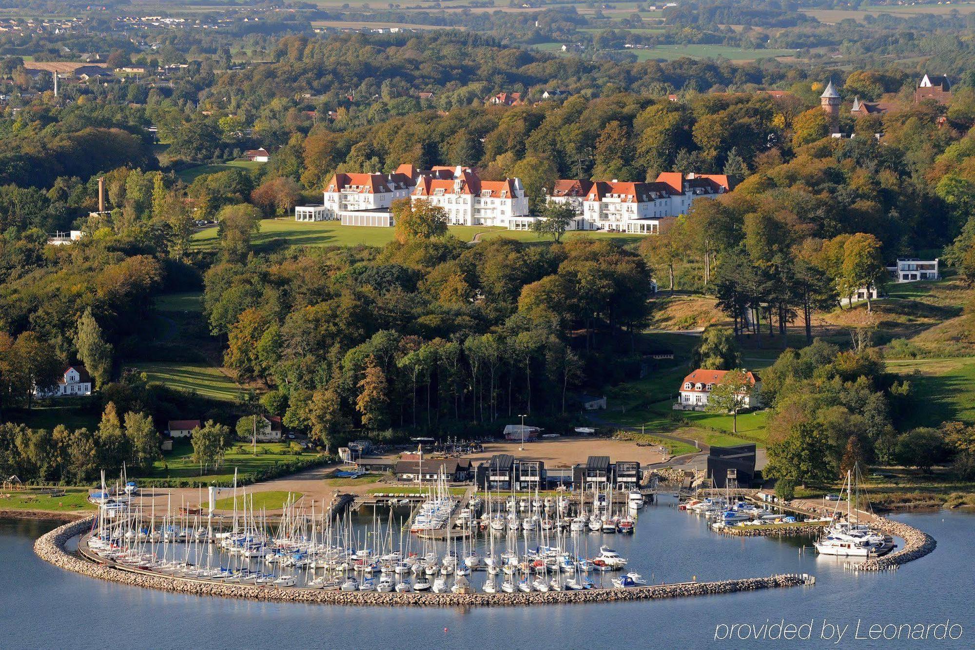 Hotel Comwell Kellers Park à Brejning Extérieur photo